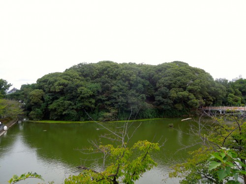 大坂冬の陣では徳川家康、夏の陣では真田幸村（信繁）が陣を置いた茶臼山