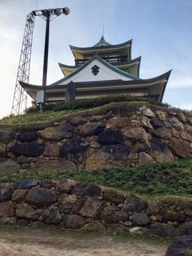 ２０２４年４月１３日　「石の城」として復元された主郭